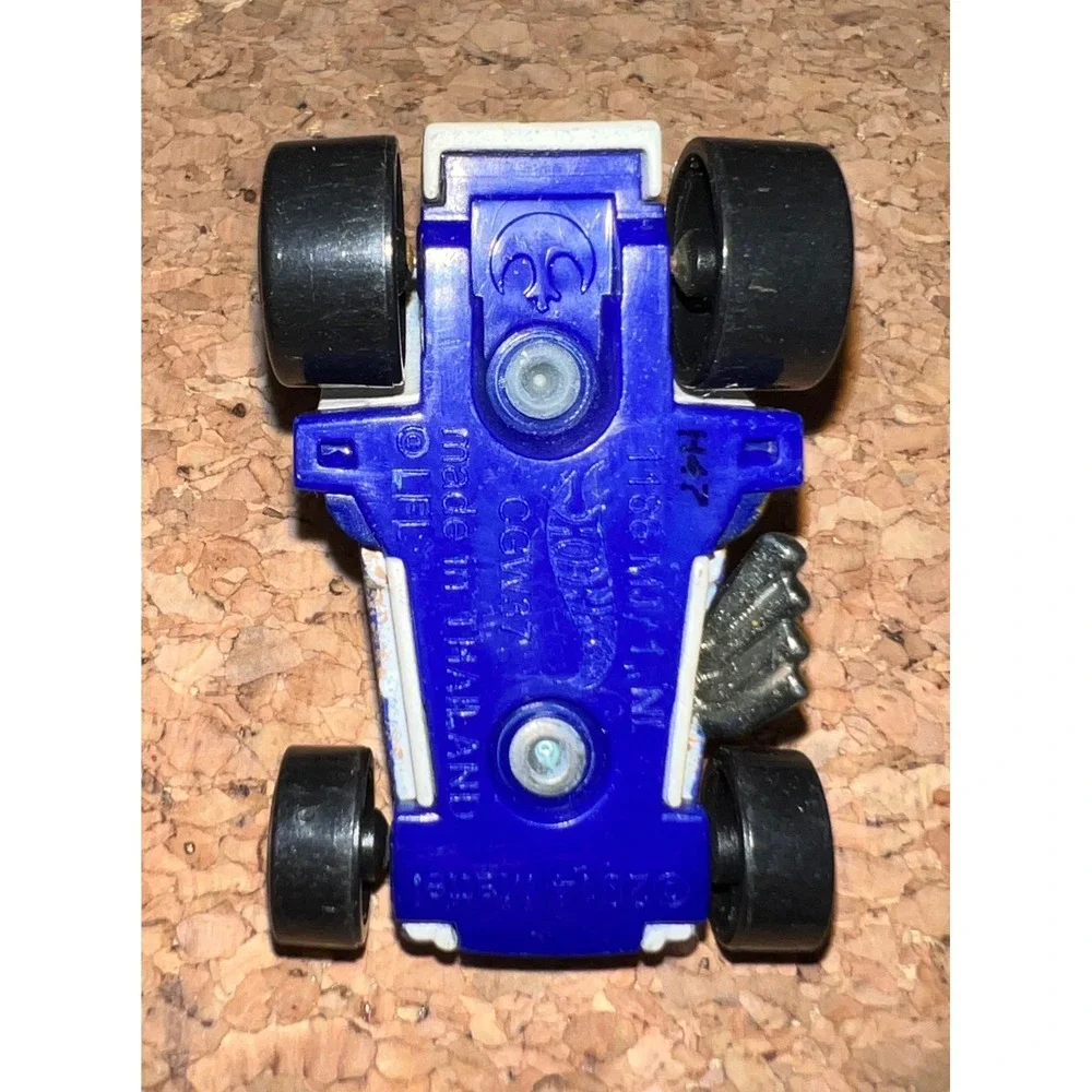 Hot‎ Wheels R2-D2 Star Wars Character Car 1:64 White Blue Good Weathered CGW37